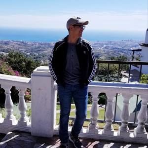 Meet your Posher, Adrian